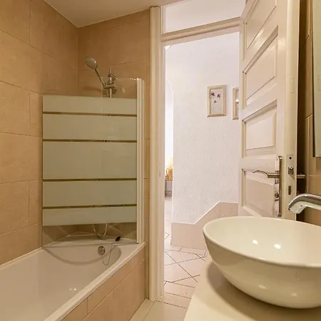Апартаменты Beautiful Location Parque Santiago 1 *