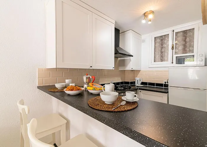 Beautiful Location Parque Santiago 1 *